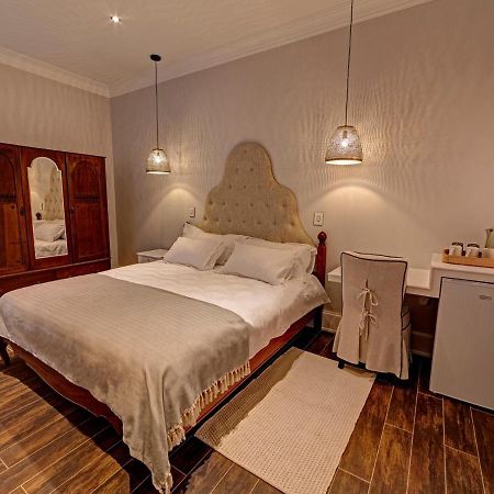 Lagoon Suites Guesthouse Cc Уолфиш Бей Екстериор снимка