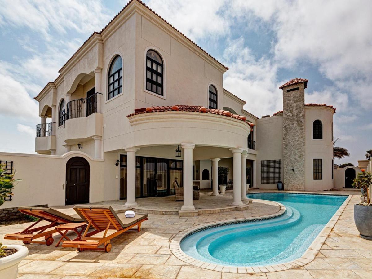 Lagoon Suites Guesthouse Cc Уолфиш Бей Екстериор снимка