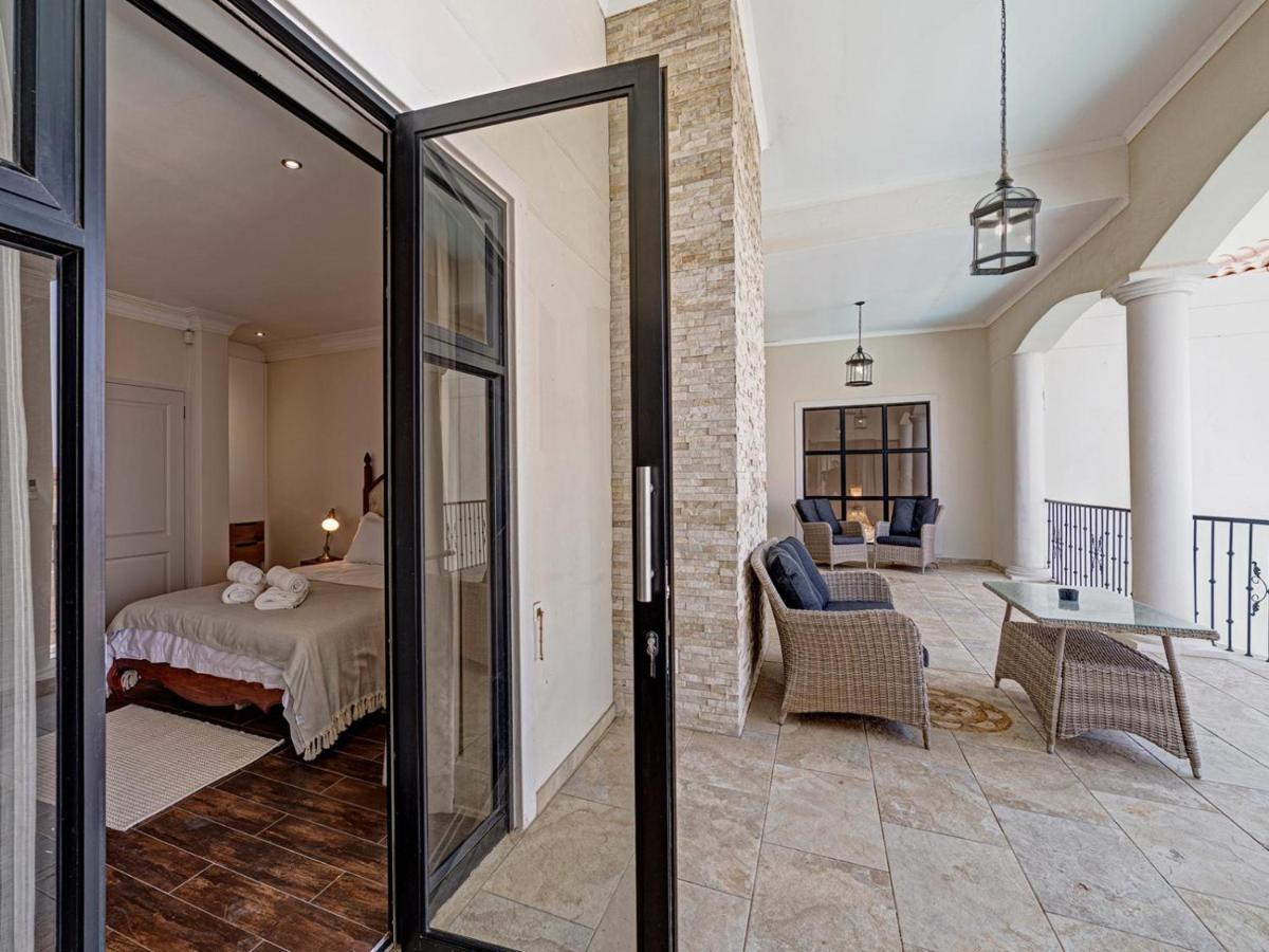 Lagoon Suites Guesthouse Cc Уолфиш Бей Екстериор снимка
